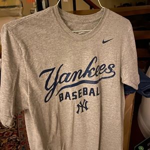 Nike Yankees Tee